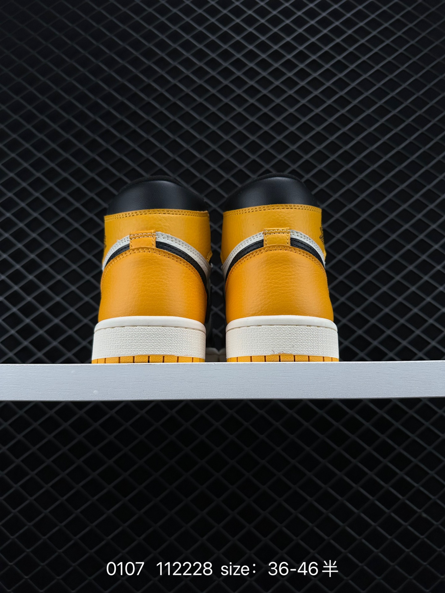 Nike Air Jordan 1 Retro High OG”Black/White“